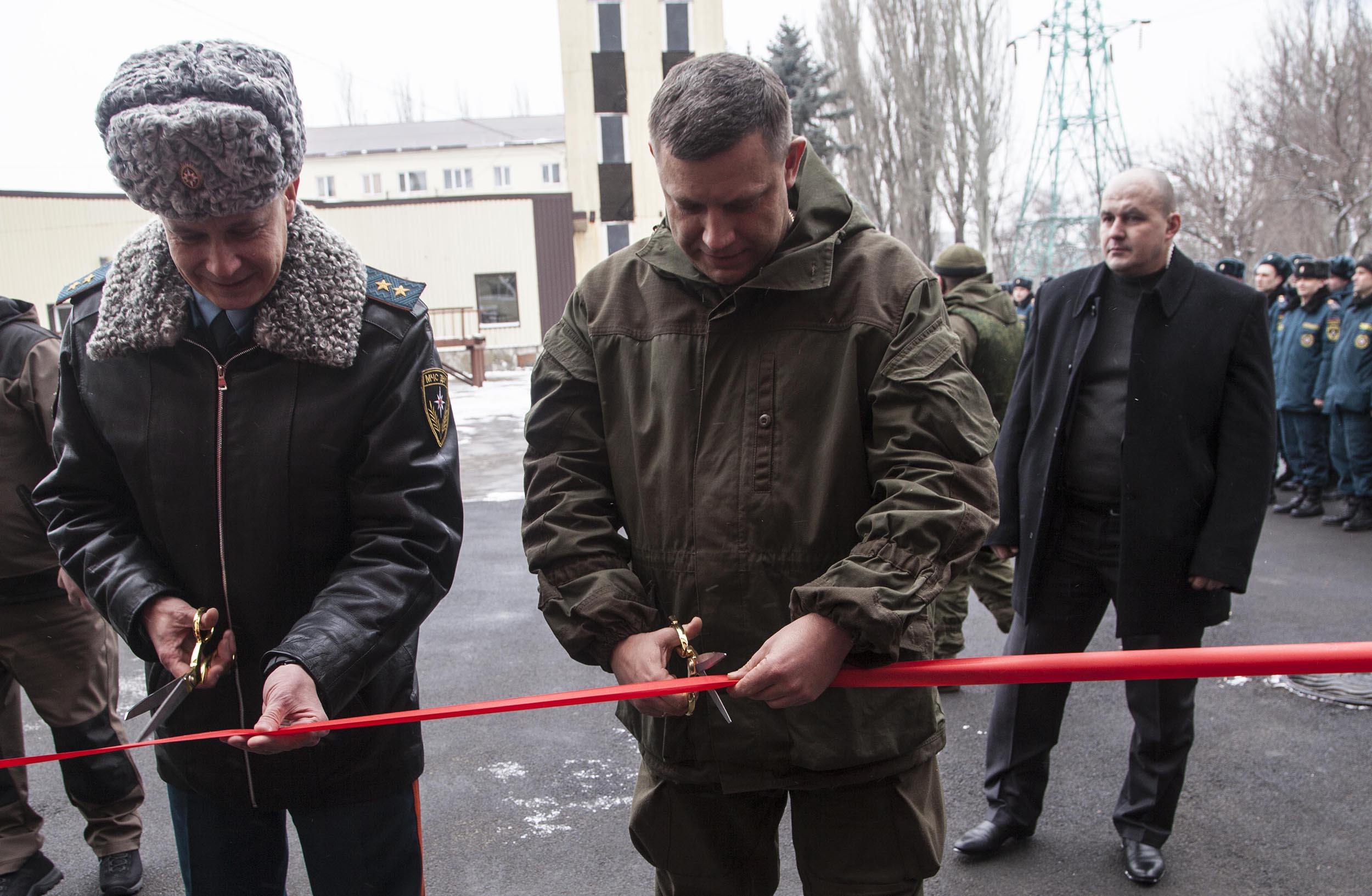 Глава ДНР Александр Захарченко принял участие в открытии учебной пожарно-спасательной части МЧС ДНР (Фото)