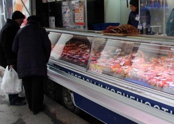 В центре Донецка проходит большая продовольственная ярмарка (Фото+видео)