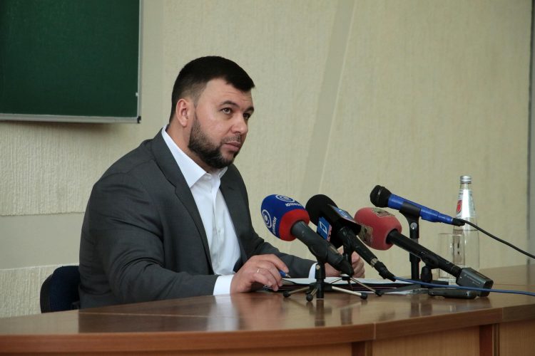 Глава ДНР провёл встречу с кандидатами в депутаты Молодежного парламента (фото)