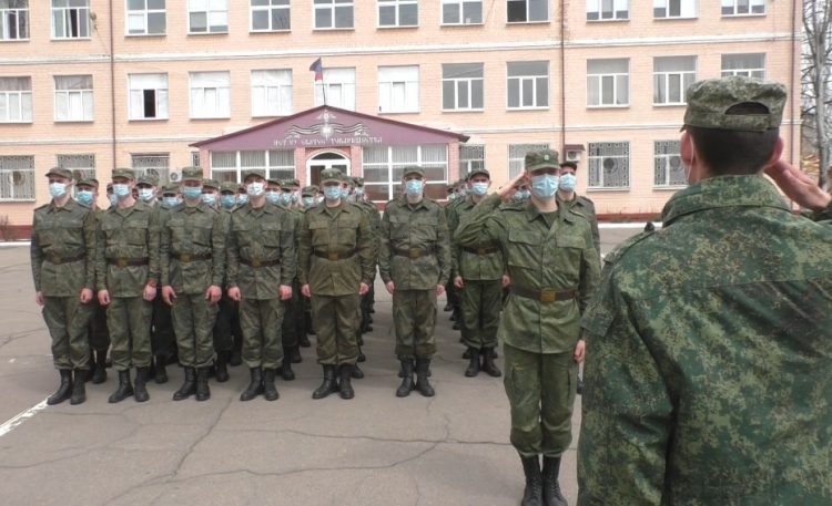 Первые призывники пройдут в парадном строю по главной площади Республики 9 мая