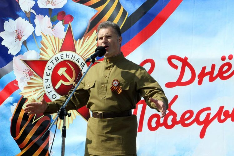 На Саур-Могиле прошёл митинг, посвящённый 76-й годовщине Победы в Великой Отечественной войне