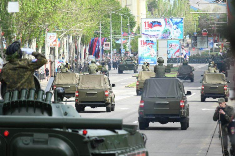 В Донецке прошла генеральная репетиция Парада Победы (фото)