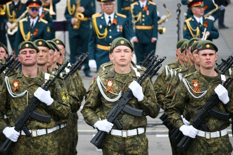 В Донецке прошла генеральная репетиция Парада Победы (фото)
