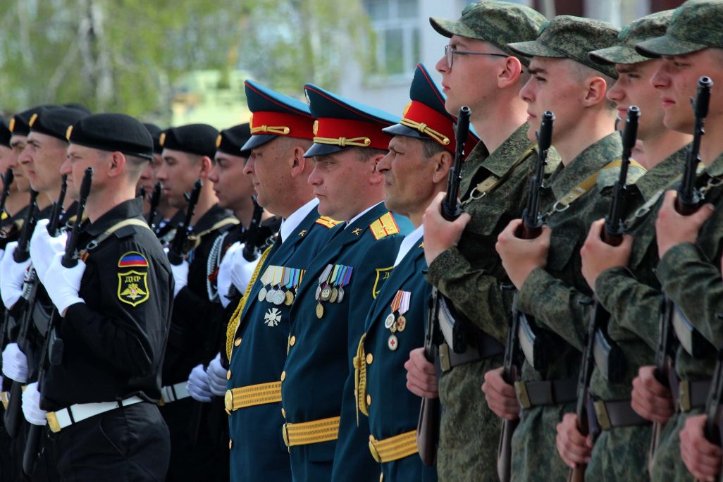 Народная служба. Срочники ДНР. Присяга военнослужащего ДНР. Срочная служба 2022. Фото с присяги ДНР.