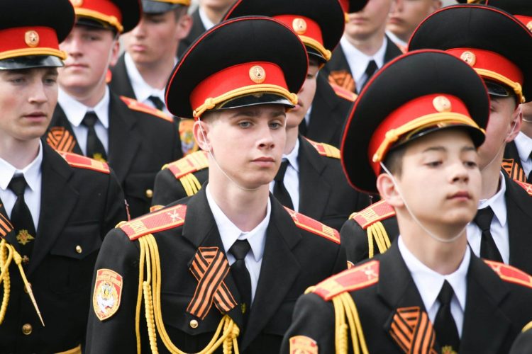 В Донецке прошла генеральная репетиция Парада Победы (фото)