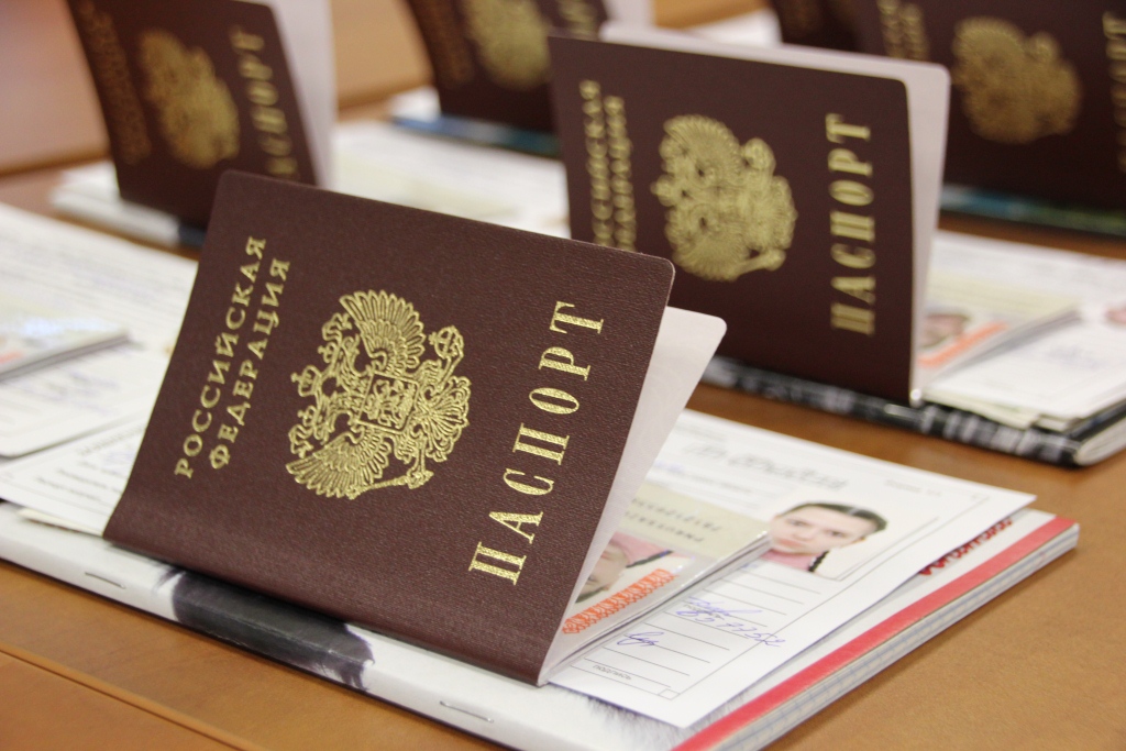 В ДНР уже выданы первые паспорта РФ с пропиской