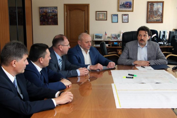 Новый инвестор ВТС посетил заводы в Енакиево и Макеевке