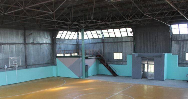 Завершается капитальный ремонт спорткомплекса в Ждановке (фото)