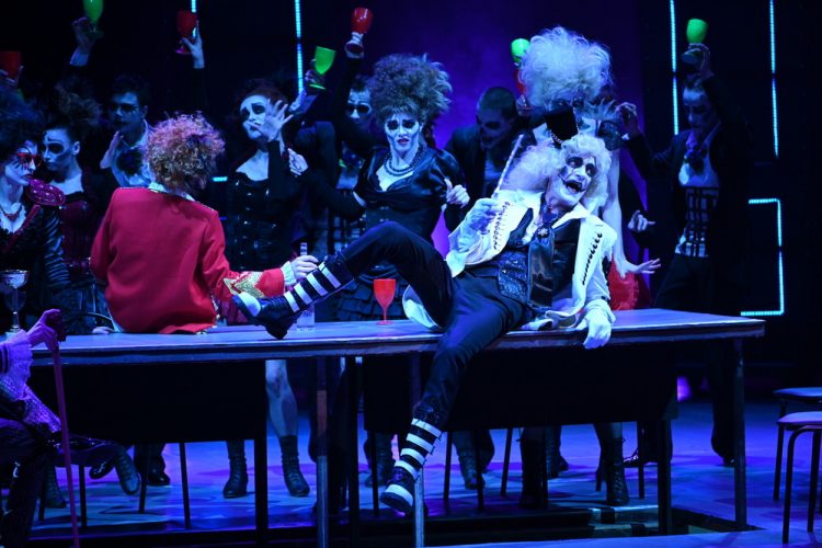 В Донецкой муздраме состоялась премьера спектакля «День мечты» (фото)