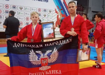 Самбисты из ДНР завоевали серебряные медали на турнире в Ингушетии