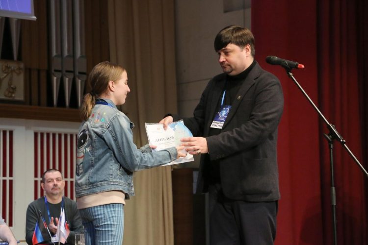 Состоялось торжественное открытие Международного фестиваля фантастики «Звёзды над Донбассом»