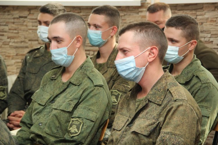 Денис Пушилин встретился с военнослужащими срочной службы первого призыва