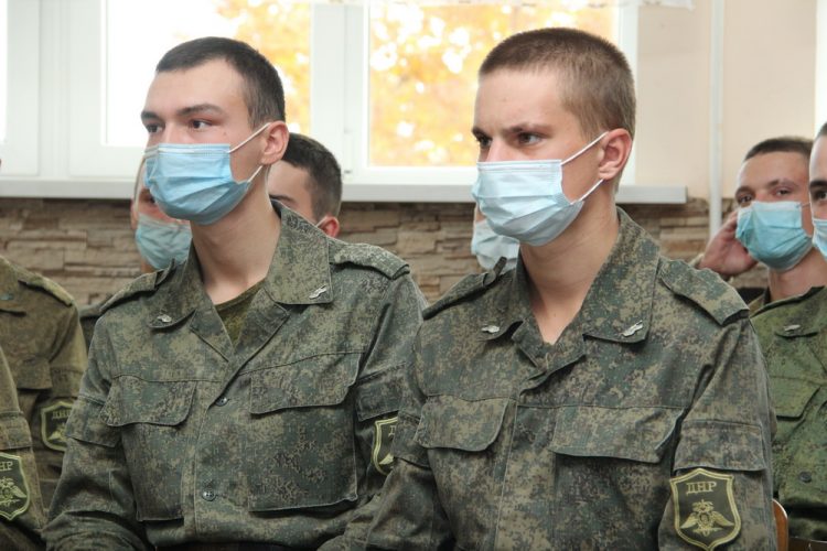 Денис Пушилин встретился с военнослужащими срочной службы первого призыва