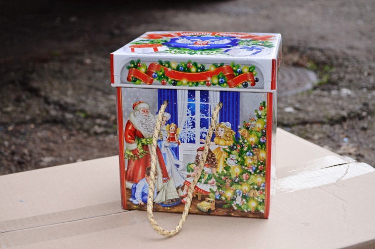 В Горловке будет проходить выдача детских новогодних подарков