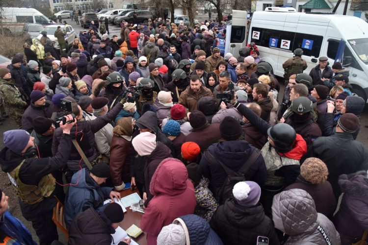 Денис Пушилин пообщался с жителями освобожденного Гранитного на юге страны (фото + видео)