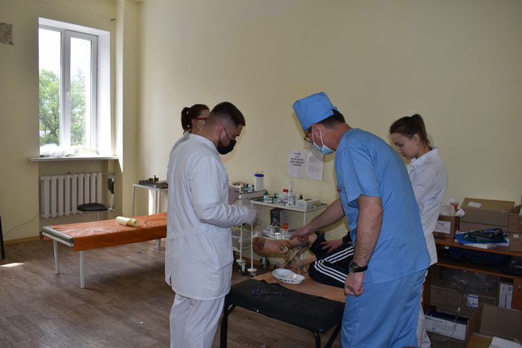 В Донбасс приехали медики-волонтеры из Крыма