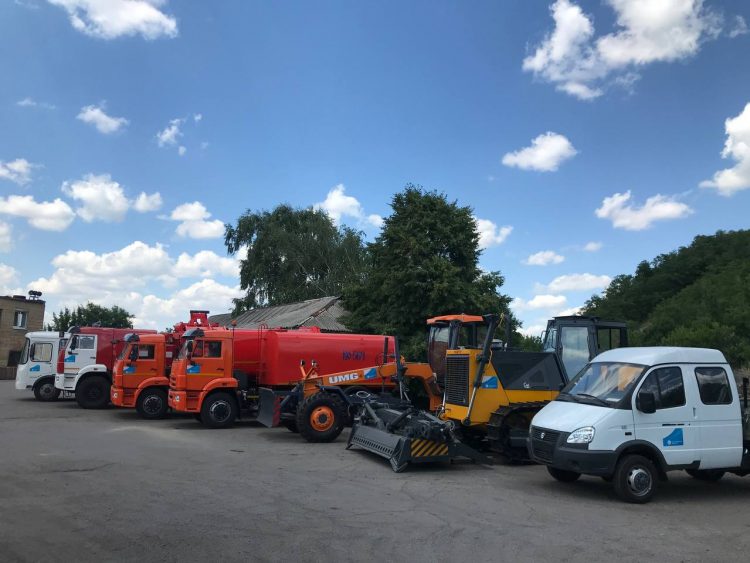 Над восстановлением Шахтёрска трудятся свыше сотни дальневосточных специалистов и это не предел — Хоценко