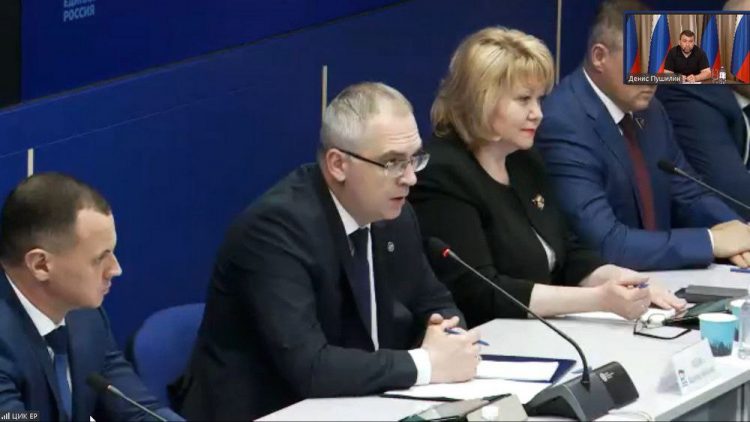 Денис Пушилин: «Единая Россия» совершает сегодня в Донбассе подвижнические дела