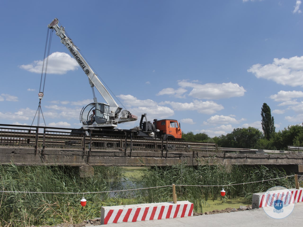 В Нижней Крынке налажено движение в объезд разрушенного моста | Все о ДНР