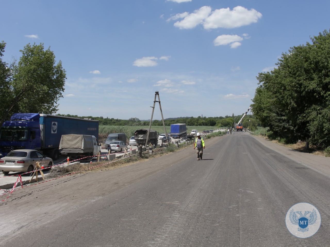 В Нижней Крынке налажено движение в объезд разрушенного моста | Все о ДНР