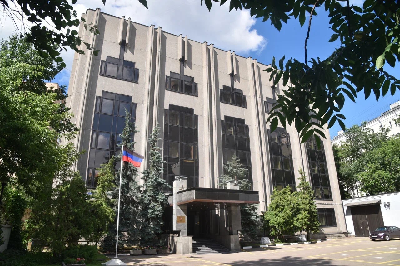 Посольство ДНР в России после преобразования в представительство займется той же работой, но набор задач расширится