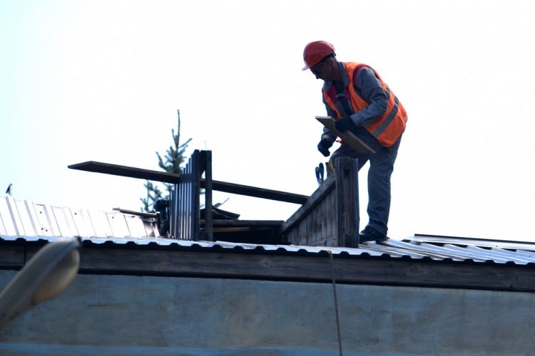 Магаданская область помогает восстанавливать ясли-сад в Ждановке