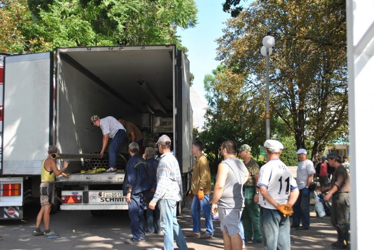 В Донецком ботсаду собираются отремонтировать оранжерейный комплекс. Из РФ доставлены стройматериалы