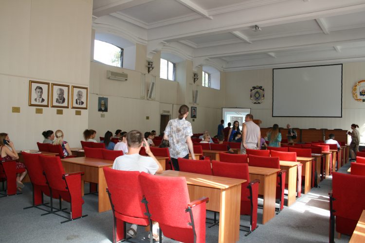 Для школьников и студентов на освобождённых территориях провели лекции по истории