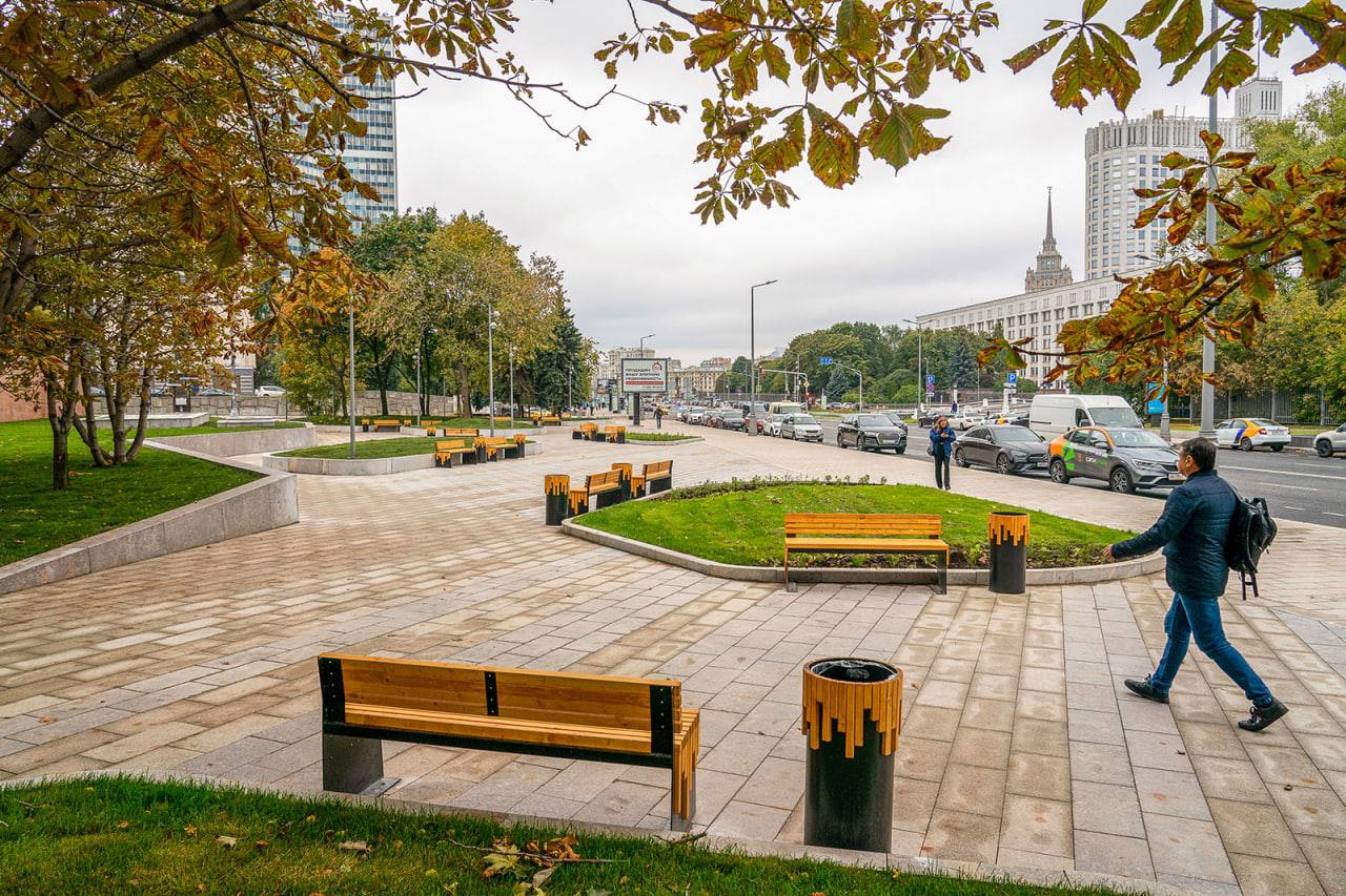 В Москве благоустроили площадь ДНР (фото)