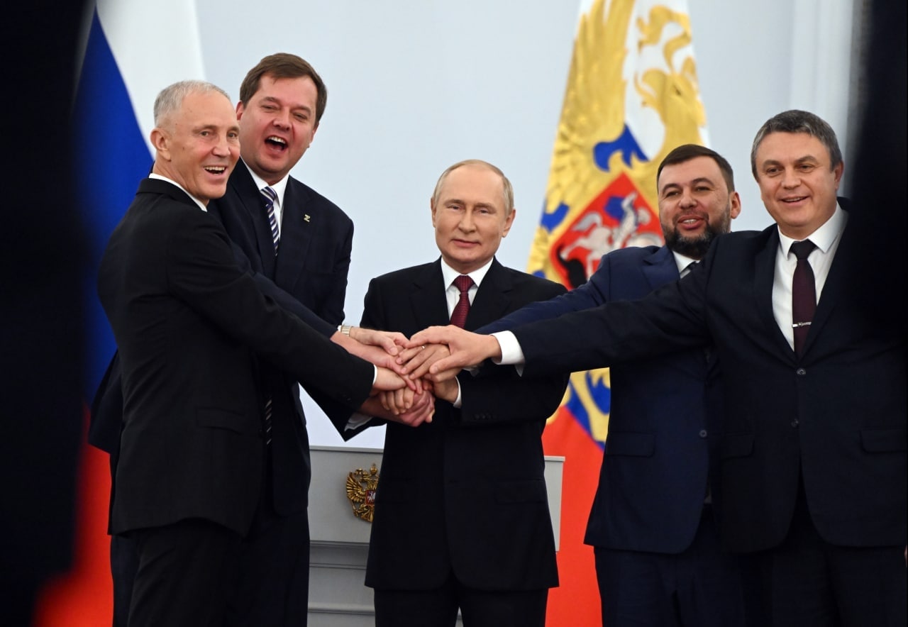 В Кремле подписали договор о принятии ДНР в состав России