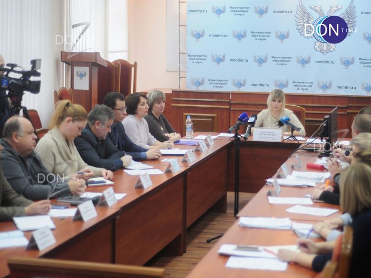 В ДНР будут готовить медиков, инженеров и специалистов космической отрасли в профильных школьных классах