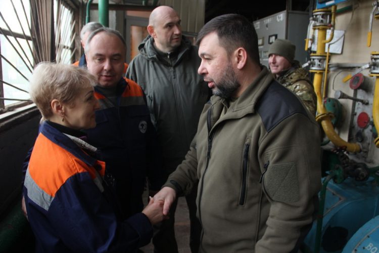 Денис Пушилин потребовал усилить работу по централизованному теплоснабжению