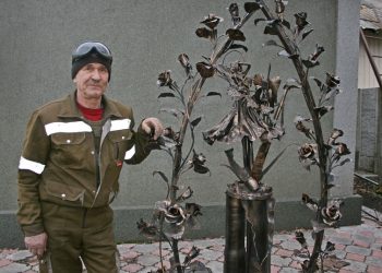 Тысячи роз донецкого кузнеца