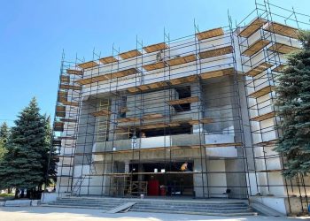 Корпуса двух крупнейших вузов Мариуполя восстановят к началу учебного года