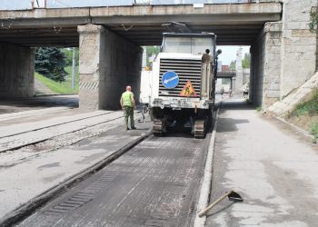В Горловке начался долгожданный ремонт дорог