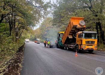 В Горловке начался ремонт еще одной дороги