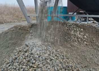 Новый участник СЭЗ обновит парк оборудования для производства гранитного щебня в ДНР