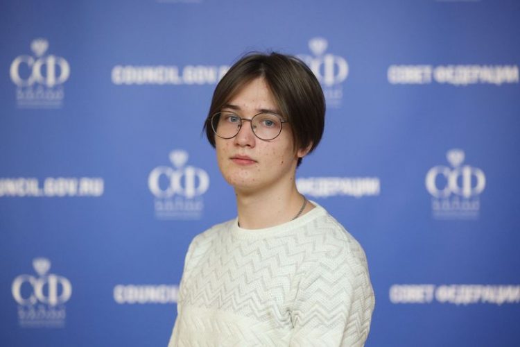 Дети-герои из ДНР получили награды за проявленное мужество в экстремальных ситуациях