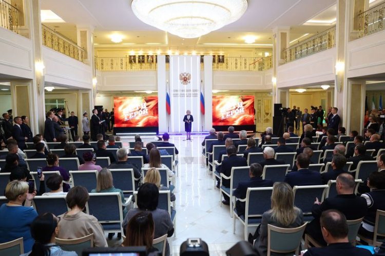 Дети-герои из ДНР получили награды за проявленное мужество в экстремальных ситуациях