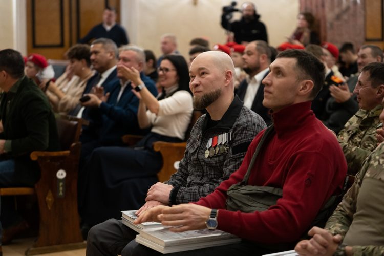 Фонд «Защитники Отечества» представил третий сборник произведений героев СВО