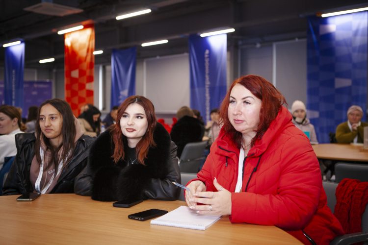 В Центре созидания «Маяк» разработали проекты по развитию добровольчества в ДНР