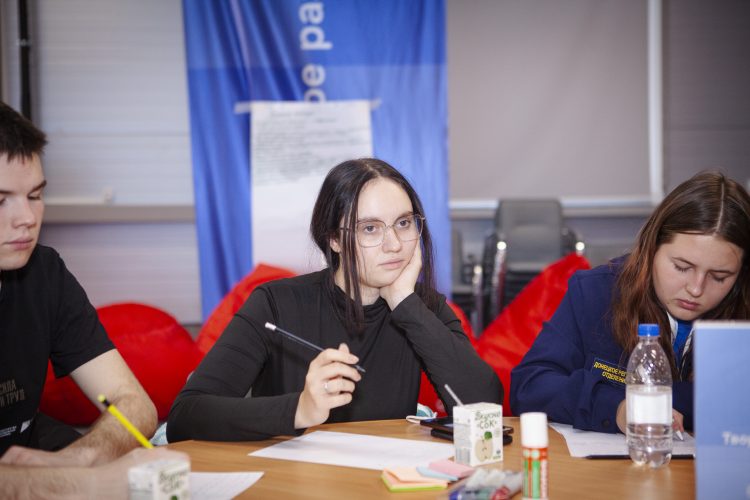 В Центре созидания «Маяк» разработали проекты по развитию добровольчества в ДНР