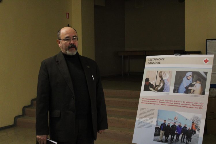 В ДонГУ открылась выставка, посвященная истории отечественной военной медицины