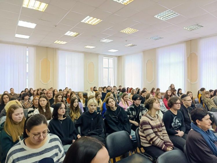 В Смоленске представили выставку, разработанную Донецким краеведческим музеем