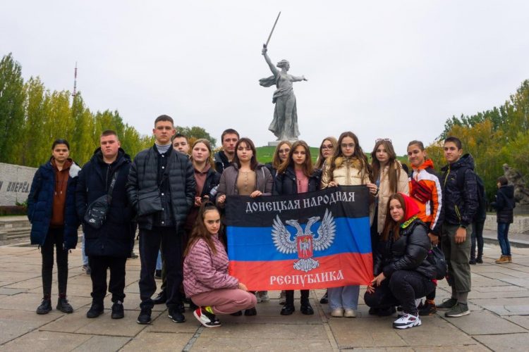 В этом году десять тысяч молодых людей примут участие в туристическом проекте «Новые горизонты»