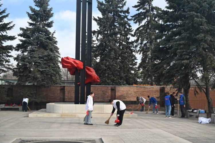 По итогам общереспубликанского субботника жители ДНР убрали более шести тысяч кубов мусора