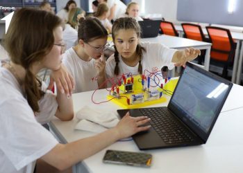 Порядка четырех тысяч детей из ДНР примут участие в туристическом проекте «Университетские смены» в 2025 году