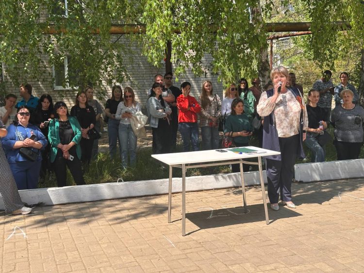 В Тельманово к 80-летию Великой Победы прошел смотр строя и песни среди школьников
