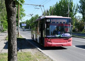 Троллейбус №10 в Донецке