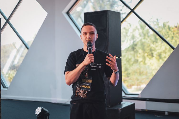 В ДНР впервые откроется очная площадка конкурса «Росмолодежь.Гранты»